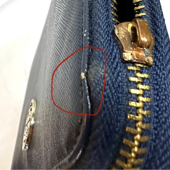 Tory Burch Navy full size wallet - Picture 10 of 12